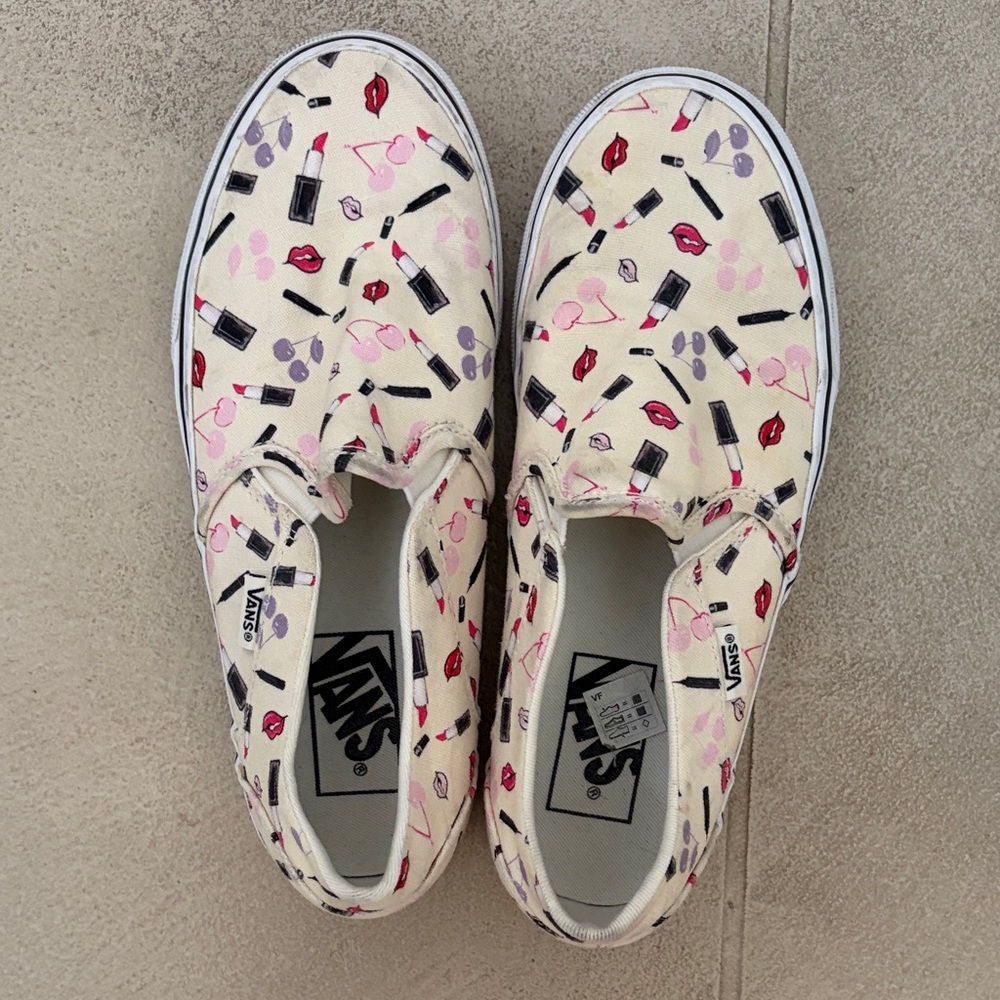 Vans Women's Cream Slip-On Sneakers with Lipstick and Lip Print